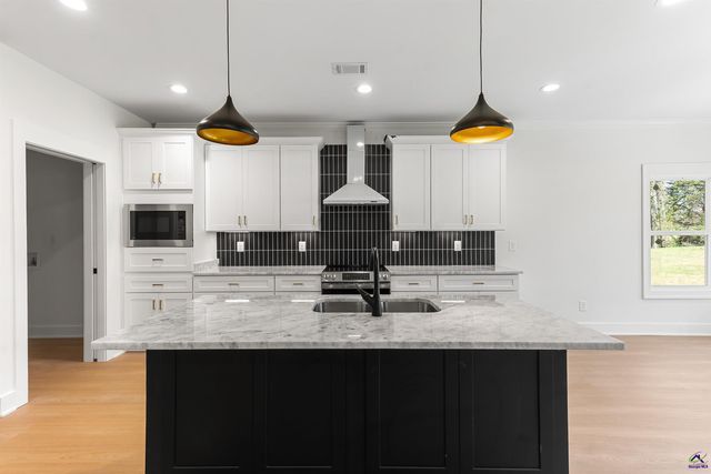 112 Friar Tuck Avenue, Warner Robins, GA 31088