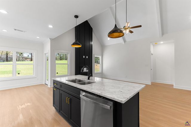 112 Friar Tuck Avenue, Warner Robins, GA 31088