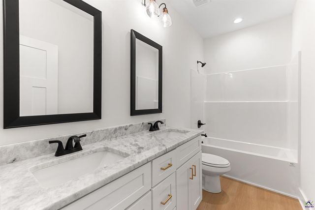 112 Friar Tuck Avenue, Warner Robins, GA 31088