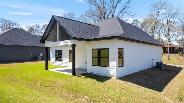 112 Friar Tuck Avenue, Warner Robins, GA 31088