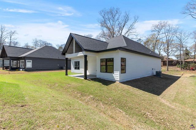 112 Friar Tuck Avenue, Warner Robins, GA 31088