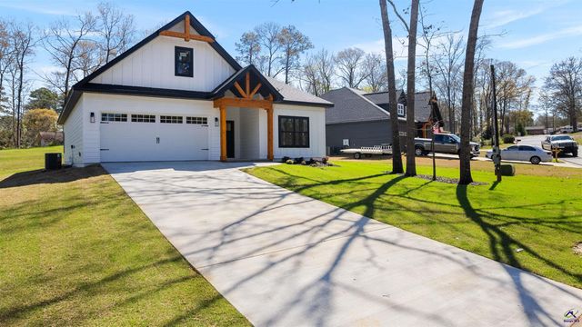 112 Friar Tuck Avenue, Warner Robins, GA 31088