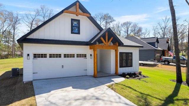 112 Friar Tuck Avenue, Warner Robins, GA 31088