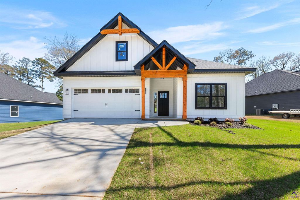 112 Friar Tuck Avenue, Warner Robins, GA 31088