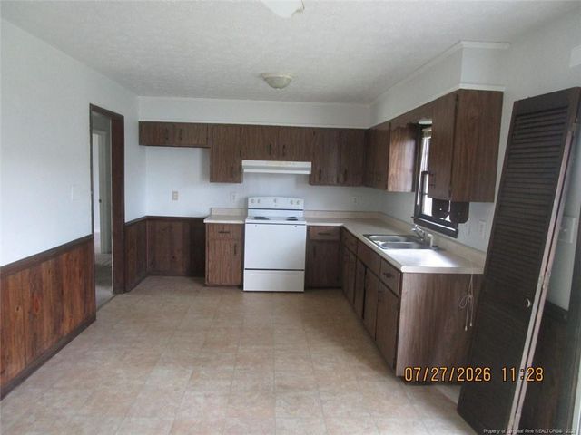 6551 People Street, Fayetteville, NC 28304