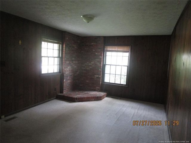 6551 People Street, Fayetteville, NC 28304