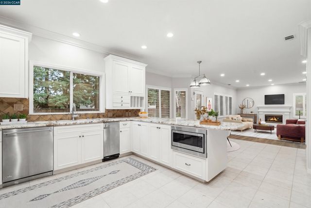 208 Kaitlyn Ln, Danville, CA 94506