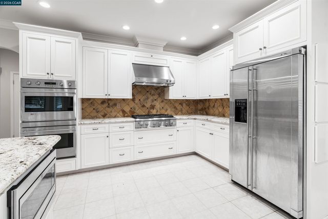 208 Kaitlyn Ln, Danville, CA 94506