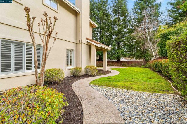 208 Kaitlyn Ln, Danville, CA 94506