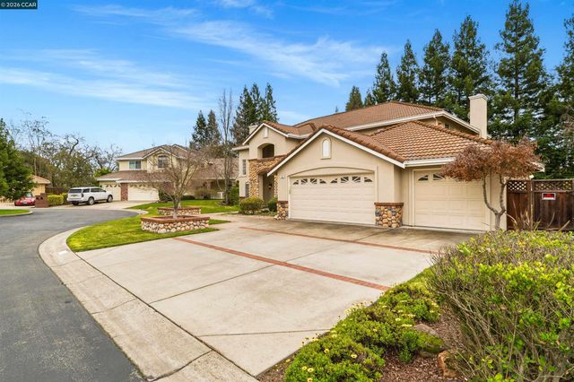 208 Kaitlyn Ln, Danville, CA 94506