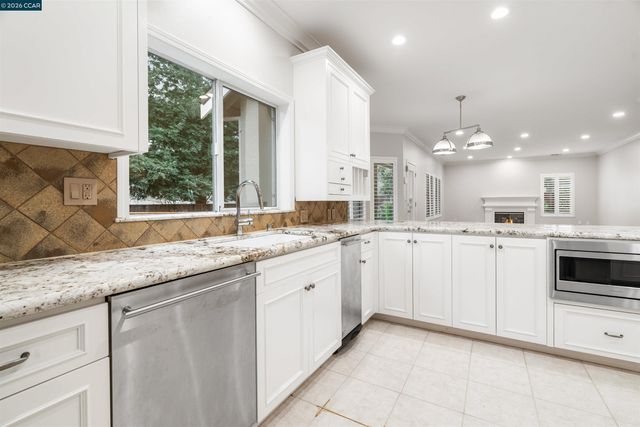 208 Kaitlyn Ln, Danville, CA 94506