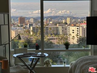 877 S Francisco Street 1220, Los Angeles, CA 90017