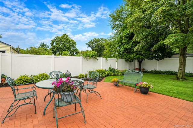 2909 Connecticut Avenue, Medford, NY 11763