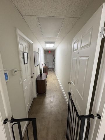 SW 8th Street DOG GROOMING, Miami, FL 33144
