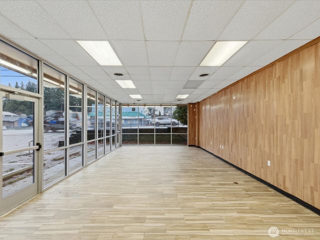 5802 Evergreen Way, Everett, WA 98203