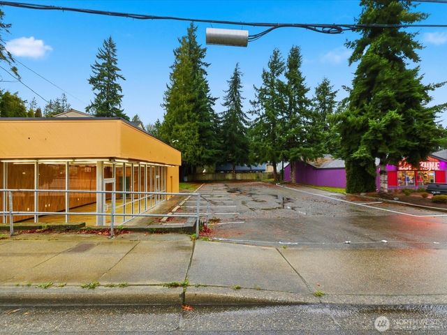 5802 Evergreen Way, Everett, WA 98203