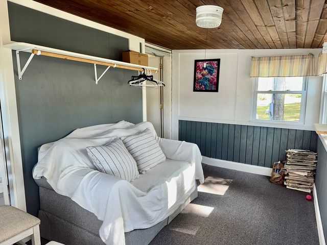 56 Nelson St, Salem, NH 03079