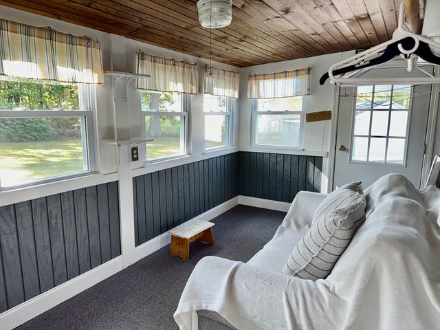 56 Nelson St, Salem, NH 03079