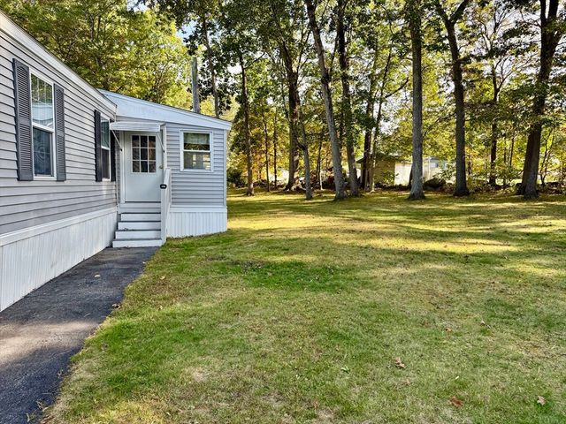 56 Nelson St, Salem, NH 03079