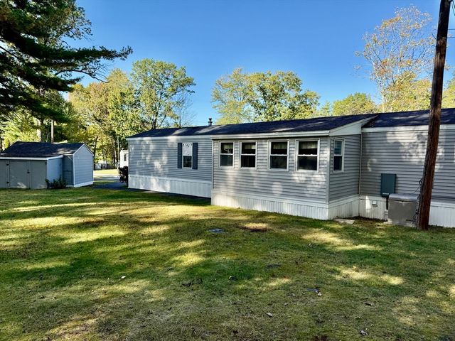 56 Nelson St, Salem, NH 03079
