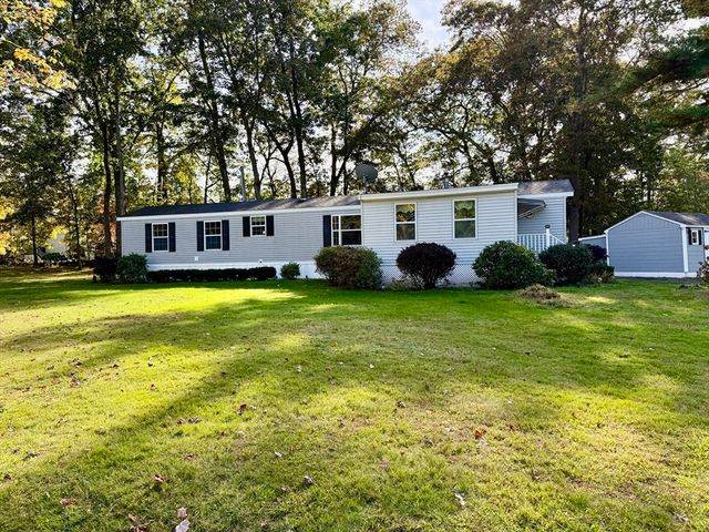 56 Nelson St, Salem, NH 03079