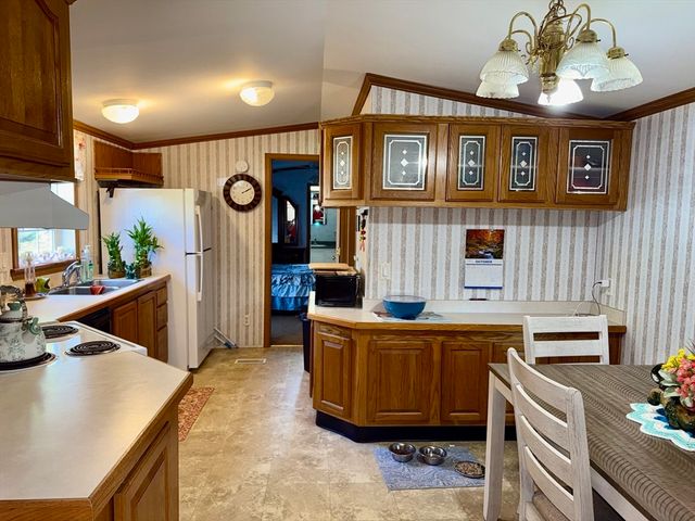 56 Nelson St, Salem, NH 03079