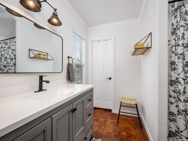 786 Deep Water Drive, Spring Branch, TX 78070