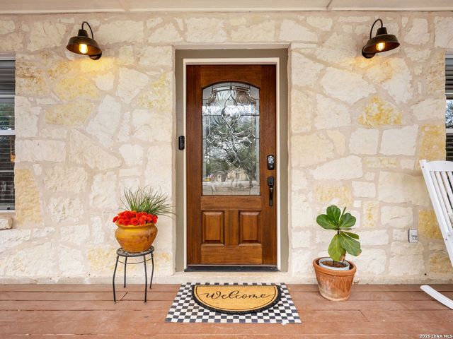 786 Deep Water Drive, Spring Branch, TX 78070