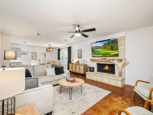 786 Deep Water Drive, Spring Branch, TX 78070