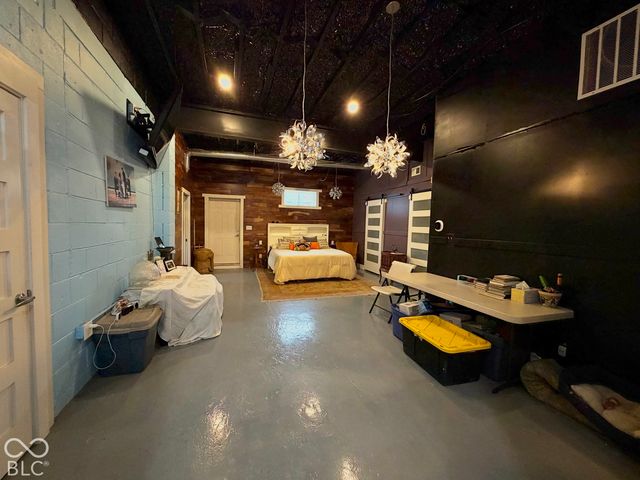 2421 Central, Indianapolis, IN 46205
