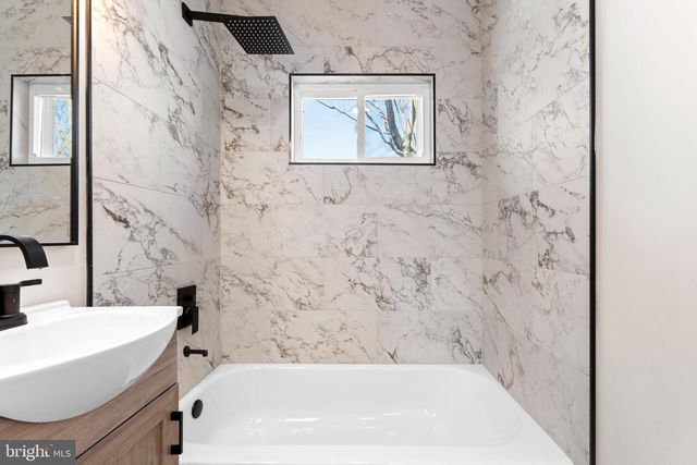 19 CRESCENT DR, Browns Mills, NJ 08015