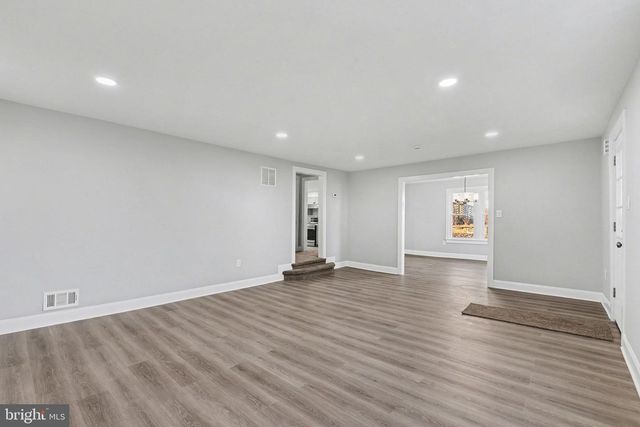 210 BEAVER RD, Harrisburg, PA 17112