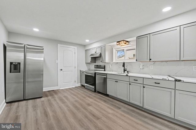 210 BEAVER RD, Harrisburg, PA 17112