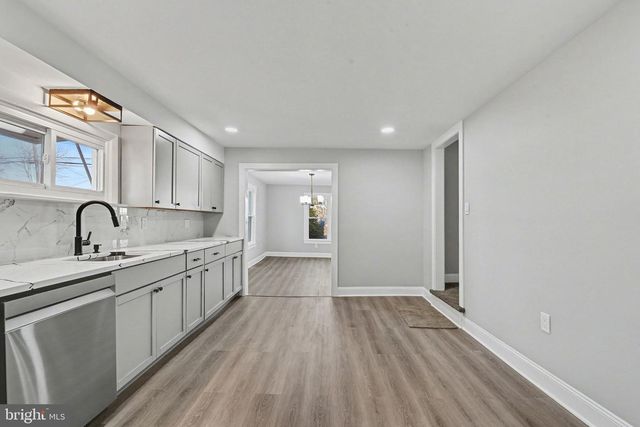 210 BEAVER RD, Harrisburg, PA 17112