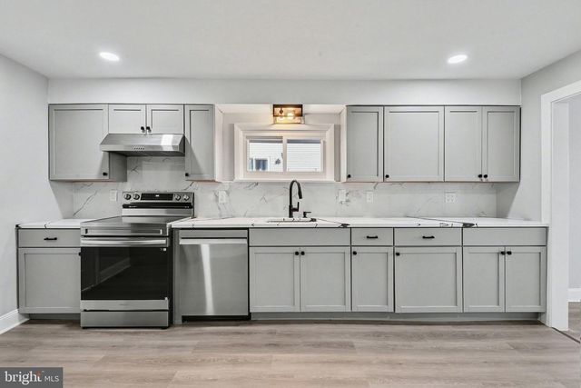 210 BEAVER RD, Harrisburg, PA 17112