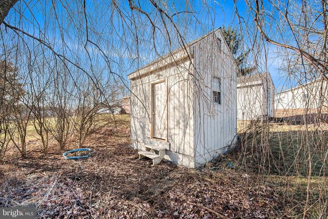 210 BEAVER RD, Harrisburg, PA 17112