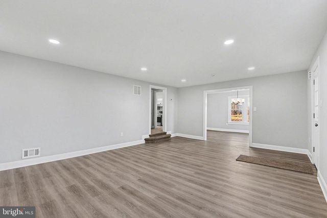 210 BEAVER RD, Harrisburg, PA 17112