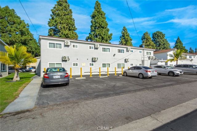 12571 Kensington Lane, Garden Grove, CA 92840