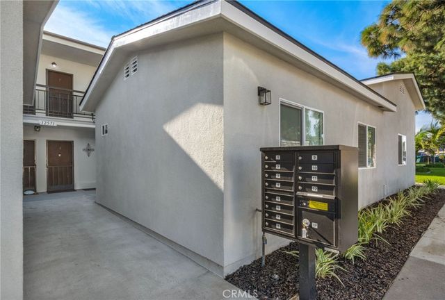 12571 Kensington Lane, Garden Grove, CA 92840