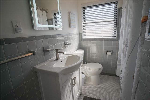 929 LANTANA AVENUE, Clearwater Beach, FL 33767