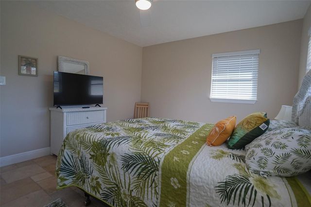 929 LANTANA AVENUE, Clearwater Beach, FL 33767