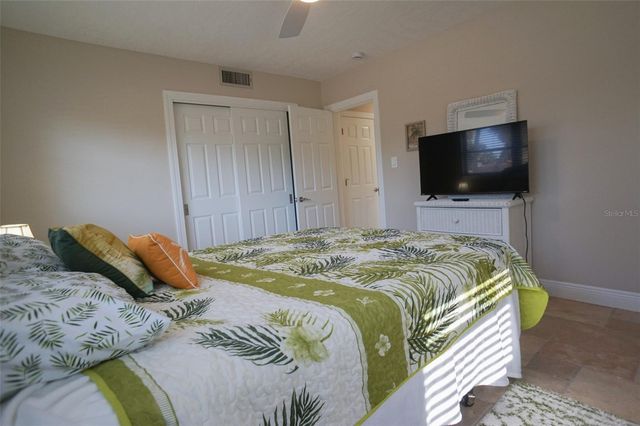 929 LANTANA AVENUE, Clearwater Beach, FL 33767