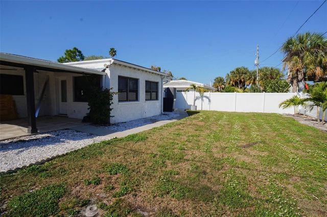 929 LANTANA AVENUE, Clearwater Beach, FL 33767