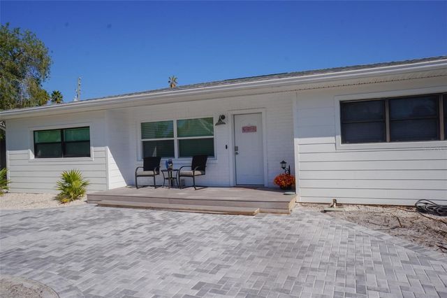 929 LANTANA AVENUE, Clearwater Beach, FL 33767