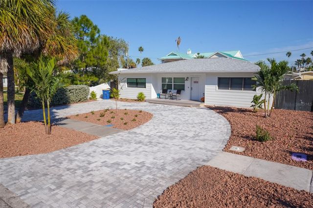 929 LANTANA AVENUE, Clearwater Beach, FL 33767