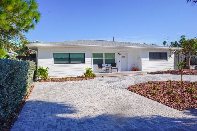 929 LANTANA AVENUE, Clearwater Beach, FL 33767