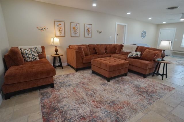 929 LANTANA AVENUE, Clearwater Beach, FL 33767