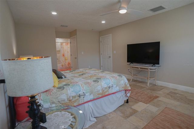 929 LANTANA AVENUE, Clearwater Beach, FL 33767