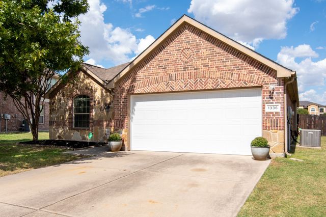 1336 Shelley Drive, Burleson, TX 76028