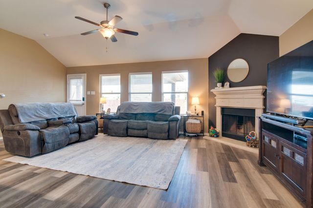 1336 Shelley Drive, Burleson, TX 76028